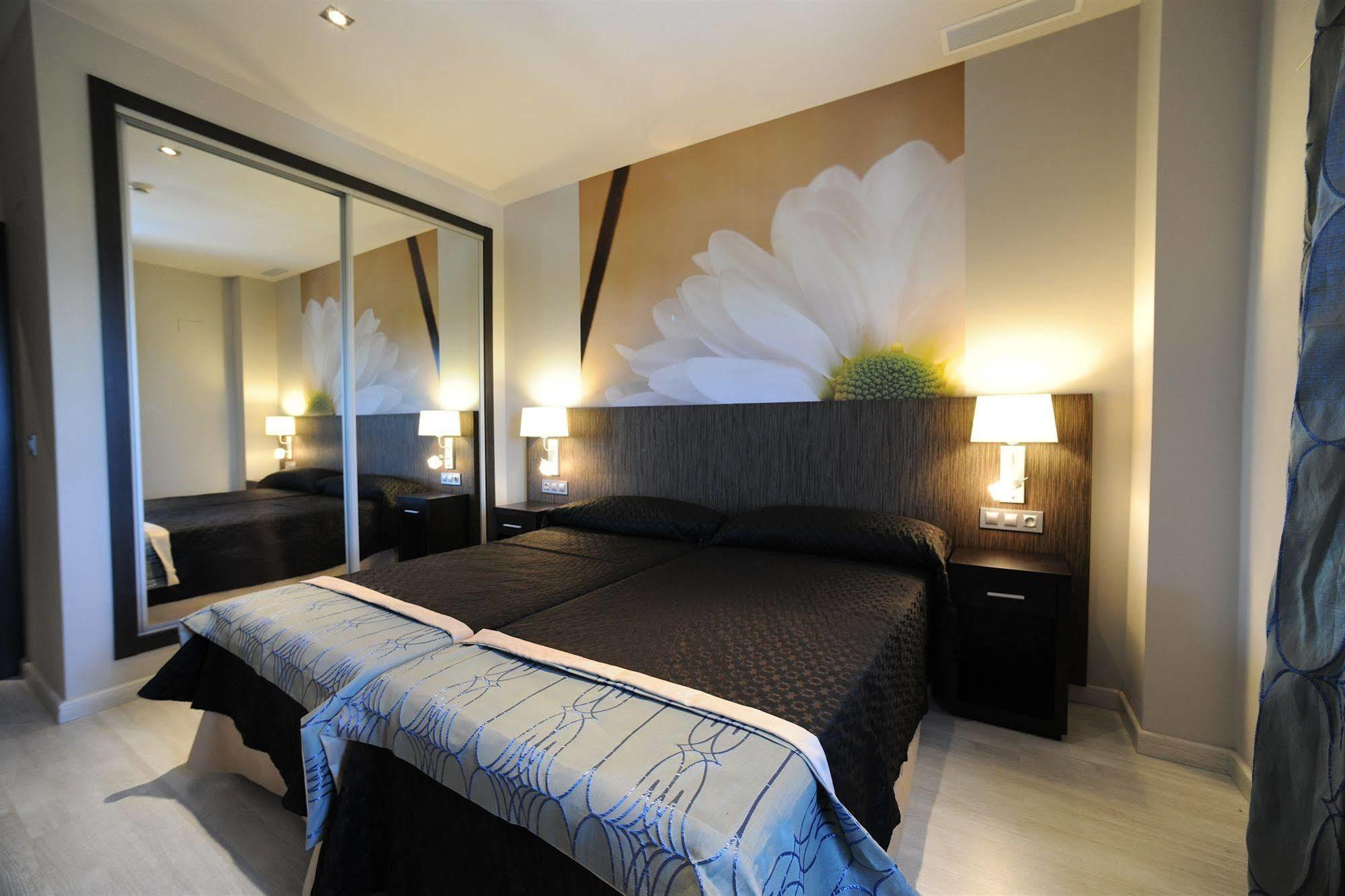 Leo Deluxe Punta Umbria (Adults Only) Apartment Ngoại thất bức ảnh